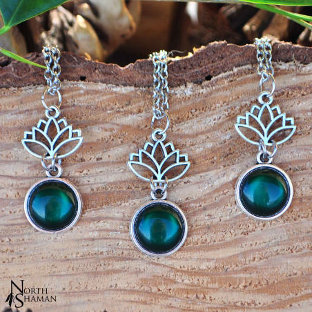 Necklace "Little Lotus" - Dark Green